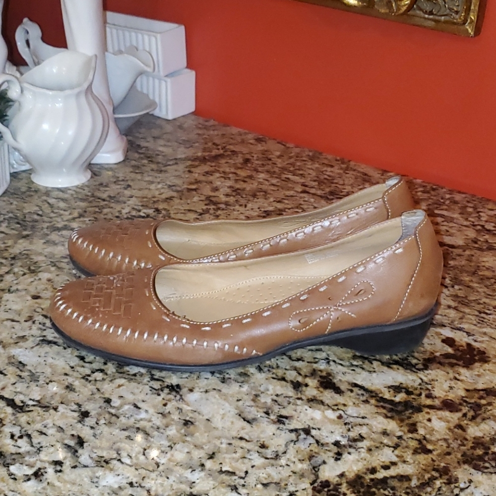 0506 Elditas Weaver Leather Slide Ons